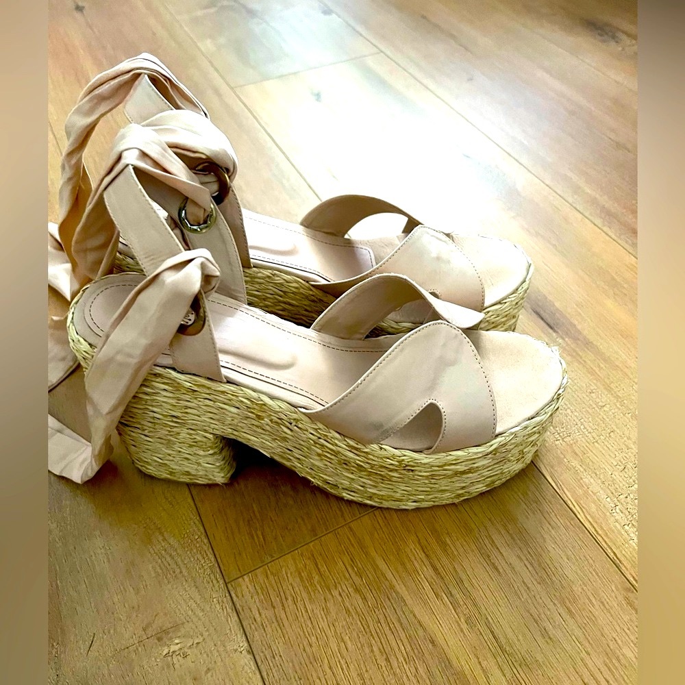 Golden Bar Wedges